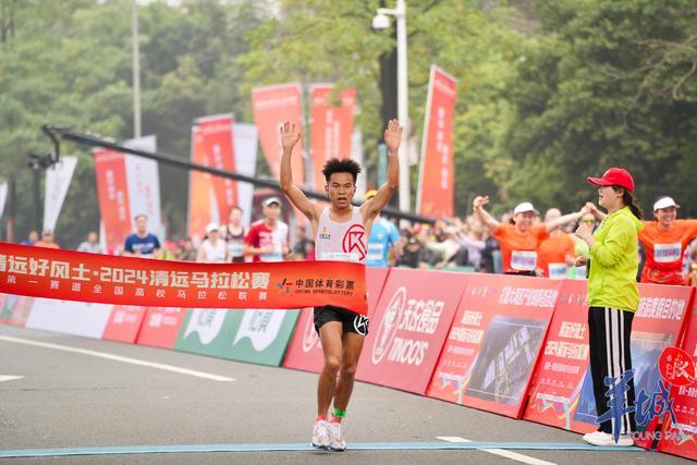 乐鱼vip注册-激动人心！运动员冲刺终点线，实现突破的简单介绍