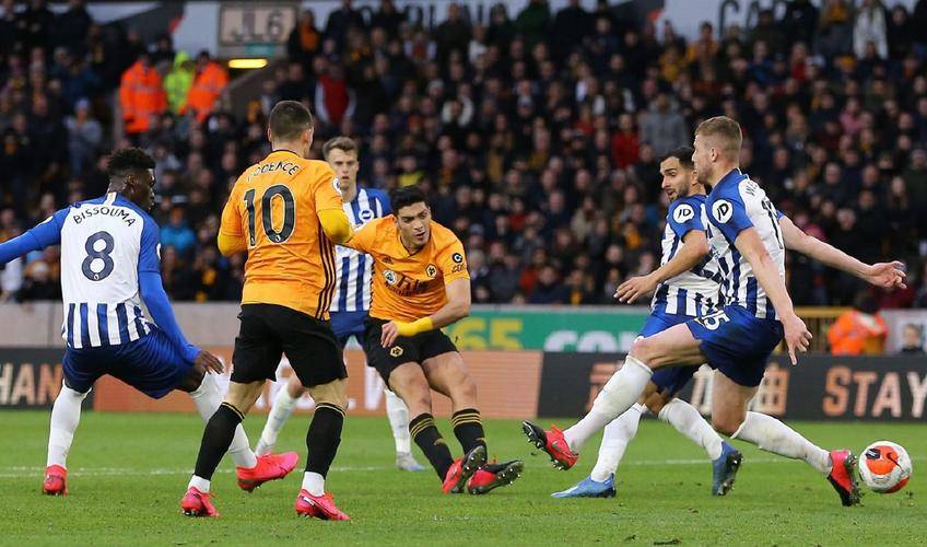 狼队主场激战不敌对手,遭遇连败 狼队主场激战不敌对手,遭遇连败