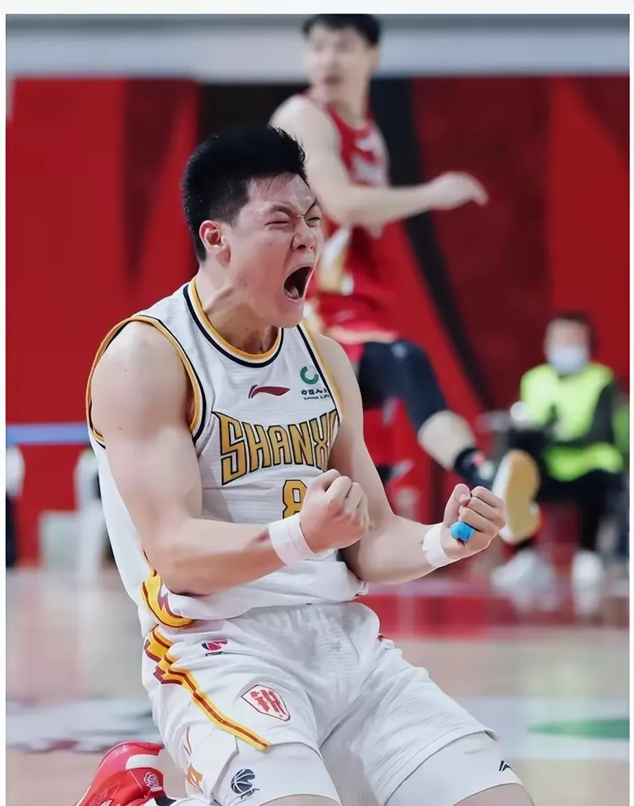 河北男篮克服困难，夺得胜利