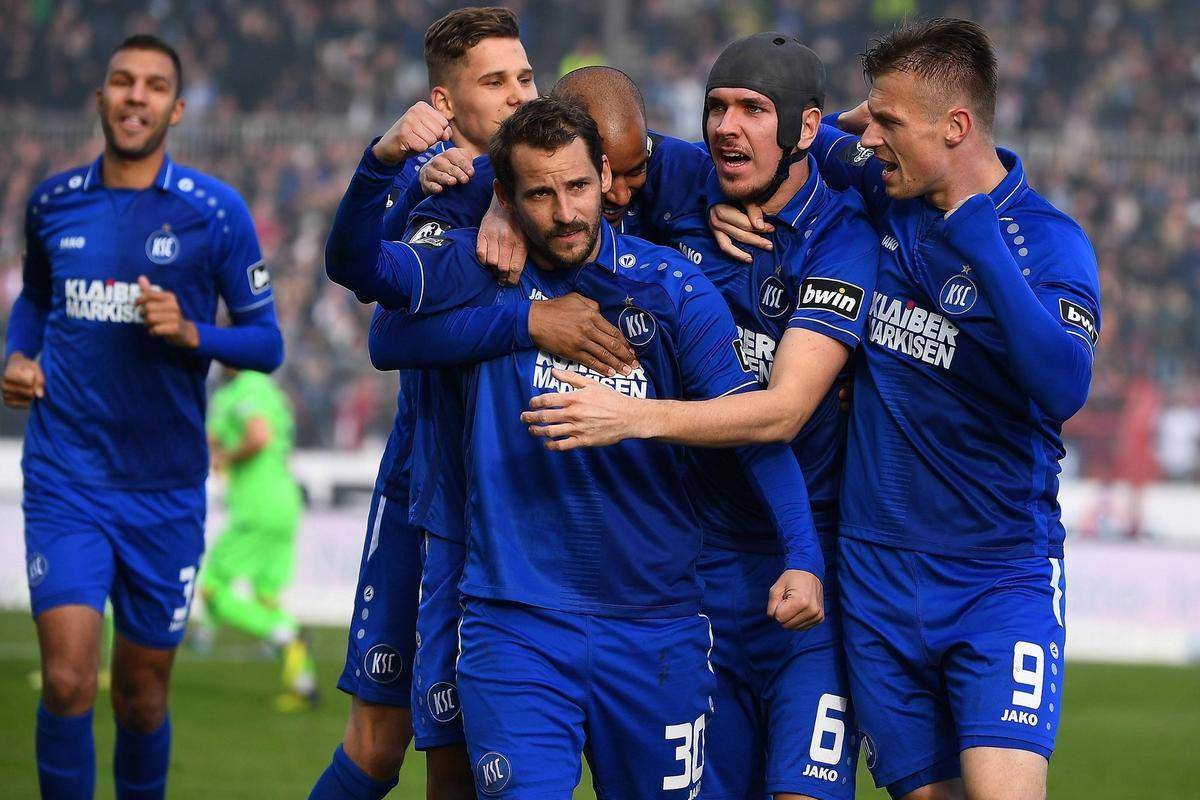 -关于柏林赫塔主教练赞扬球队表现，瞄准胜利的信息