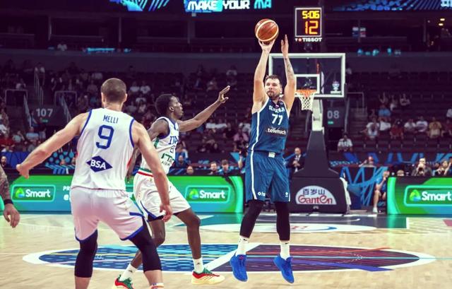 乐鱼app-斯洛文尼亚队全力以赴，成功晋级欧洲杯八强