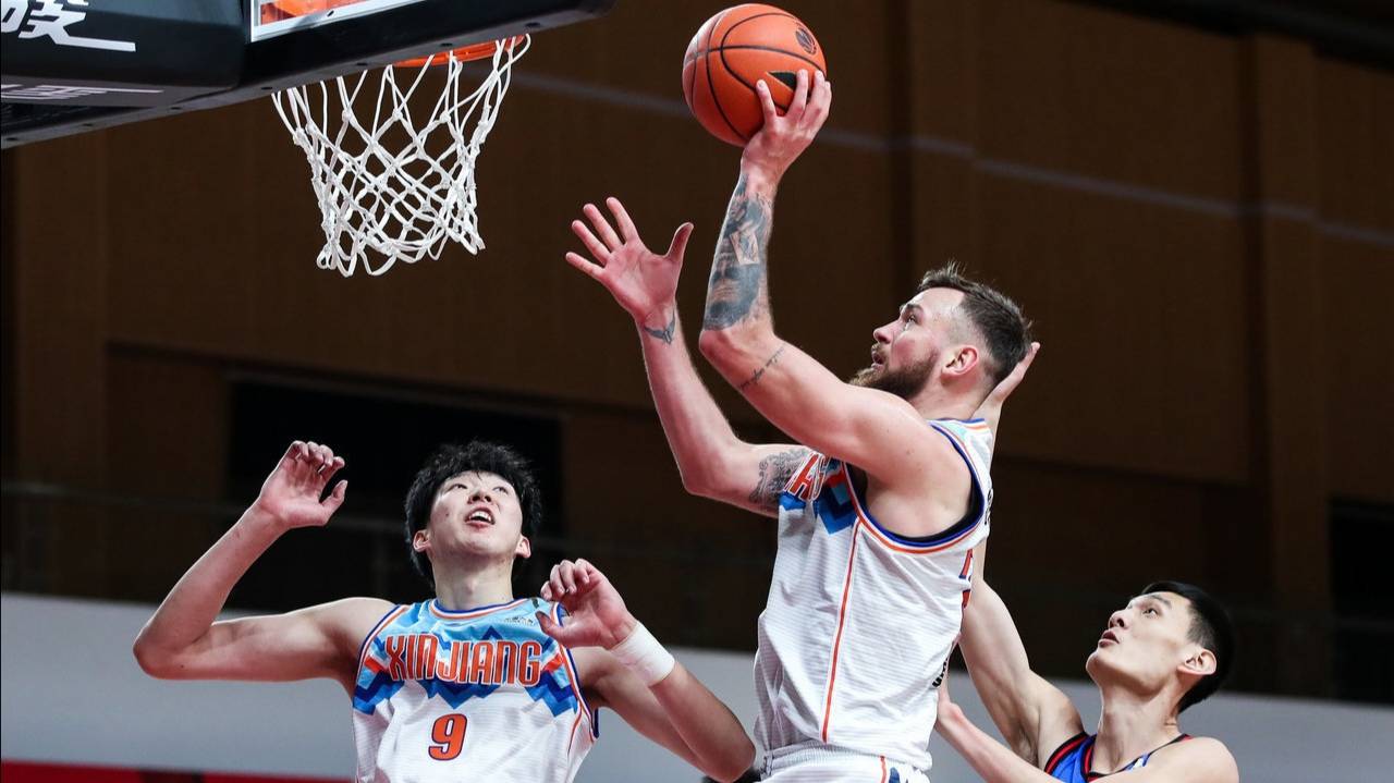 乐鱼登录-天津队险胜凯尔特人，周琦统治全场